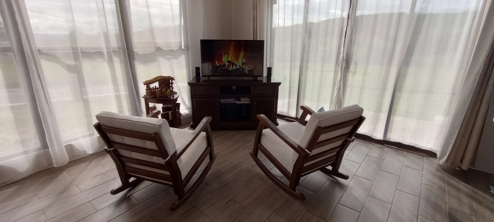 Beautiful 2BD 1BA Home with Lake and Volcano View in Tilaran photo 2