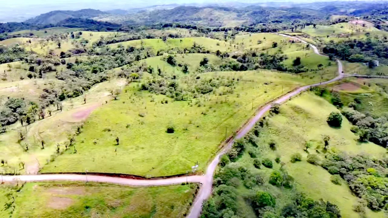 14.64-Acre Lake, Volcano & Mountain View Property with Well – Arenal Region photo 3