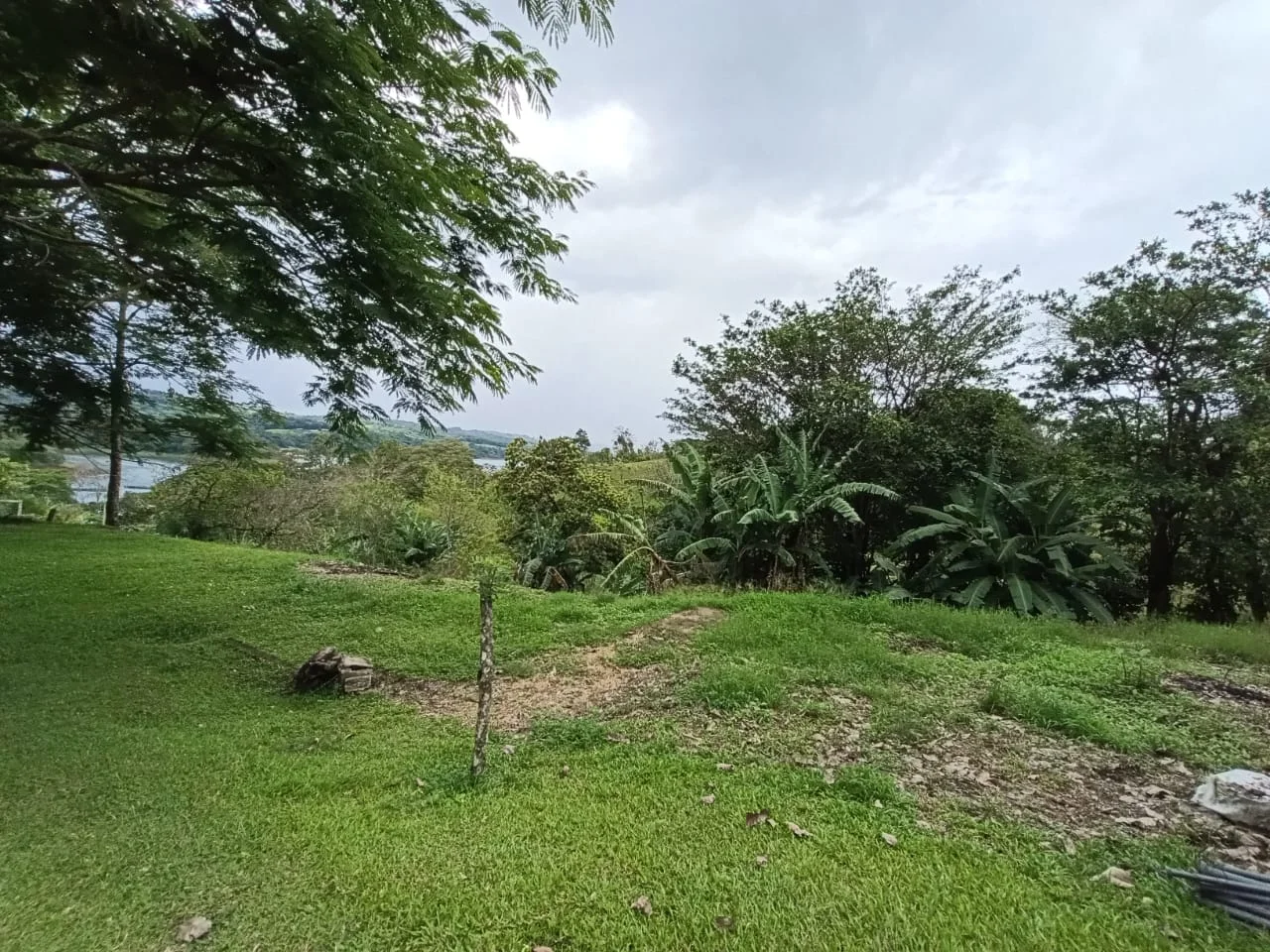 Peninsula One Estates – 0.35 Acres of Lake & Mountain Views in Peninsula 1 photo 3