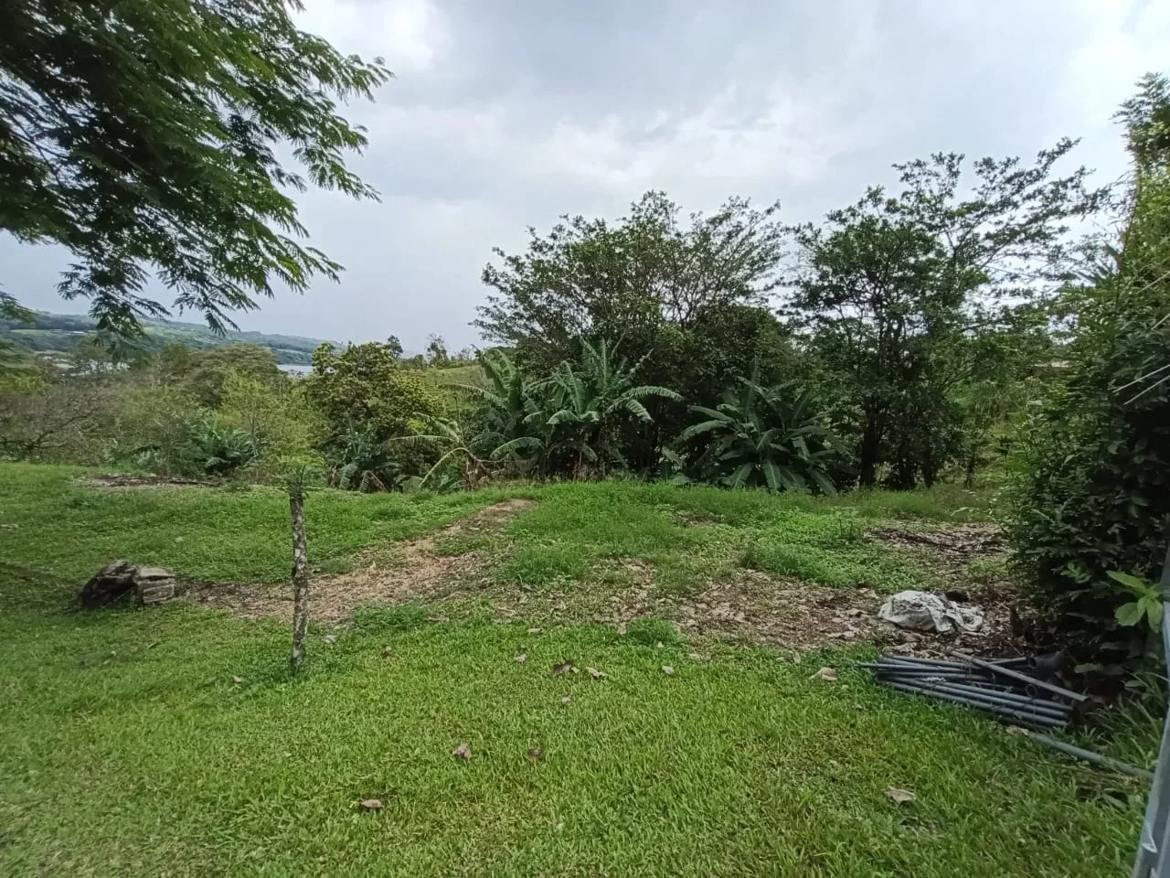 Peninsula One Estates – 0.35 Acres of Lake & Mountain Views in Peninsula 1 photo 2