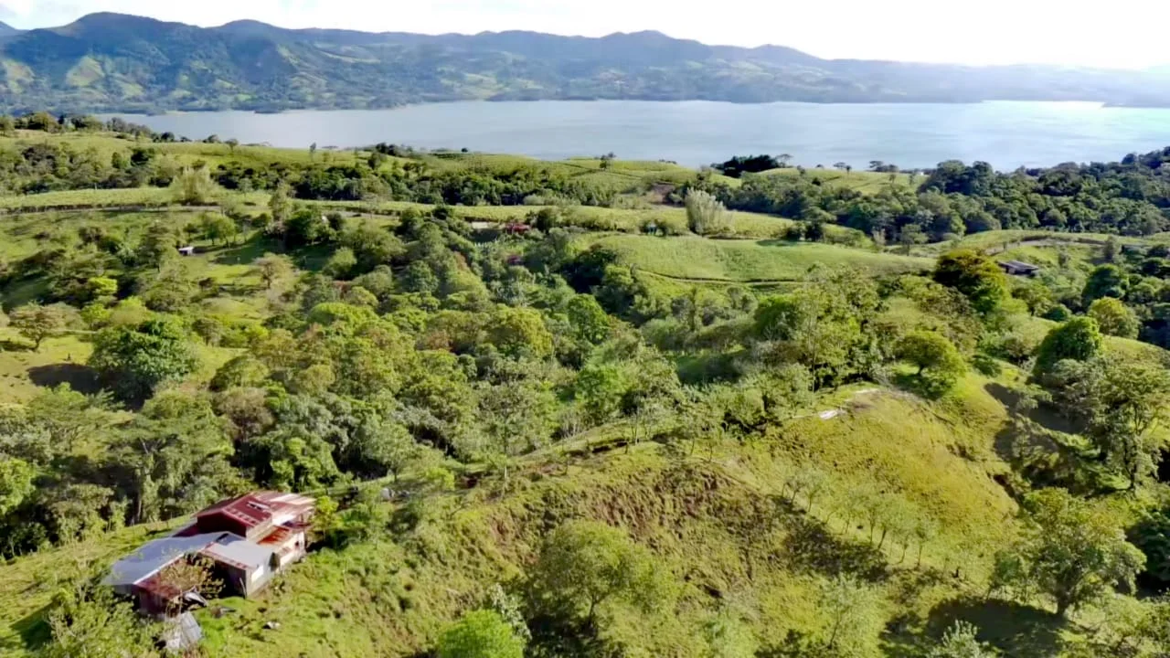Spectacular 27.44-Acre Farm with Lake, Volcano & Mountain Views – Mata de Caña - 4