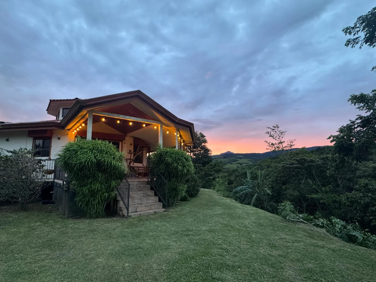 Private & Furnished 2BD/1BA Lake View Home on 1.27 Acres photo 2