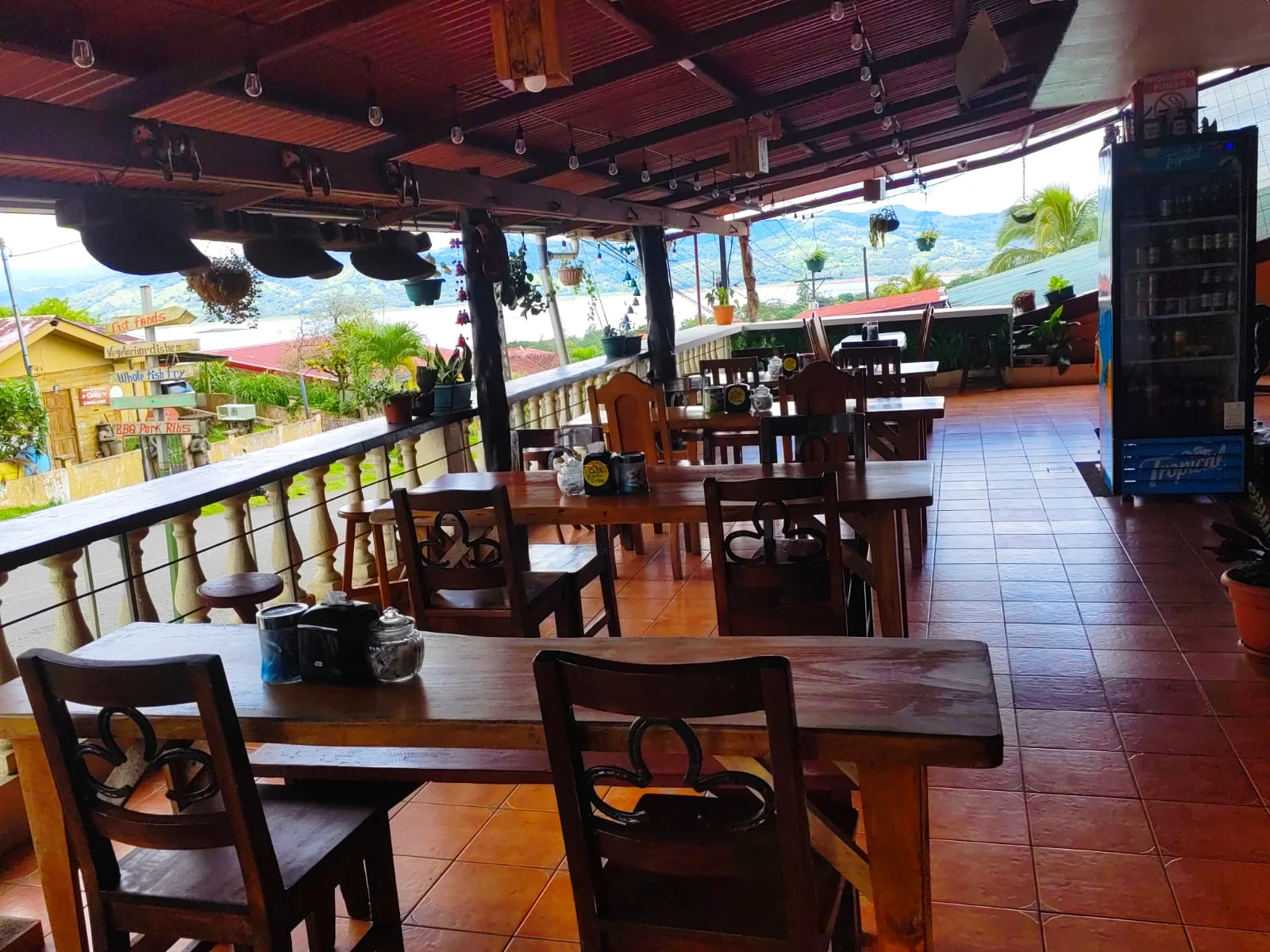 Comercial Space + 3BD 1 BA Home + 1BD 1BA Apartment in Nuevo Arenal photo 6