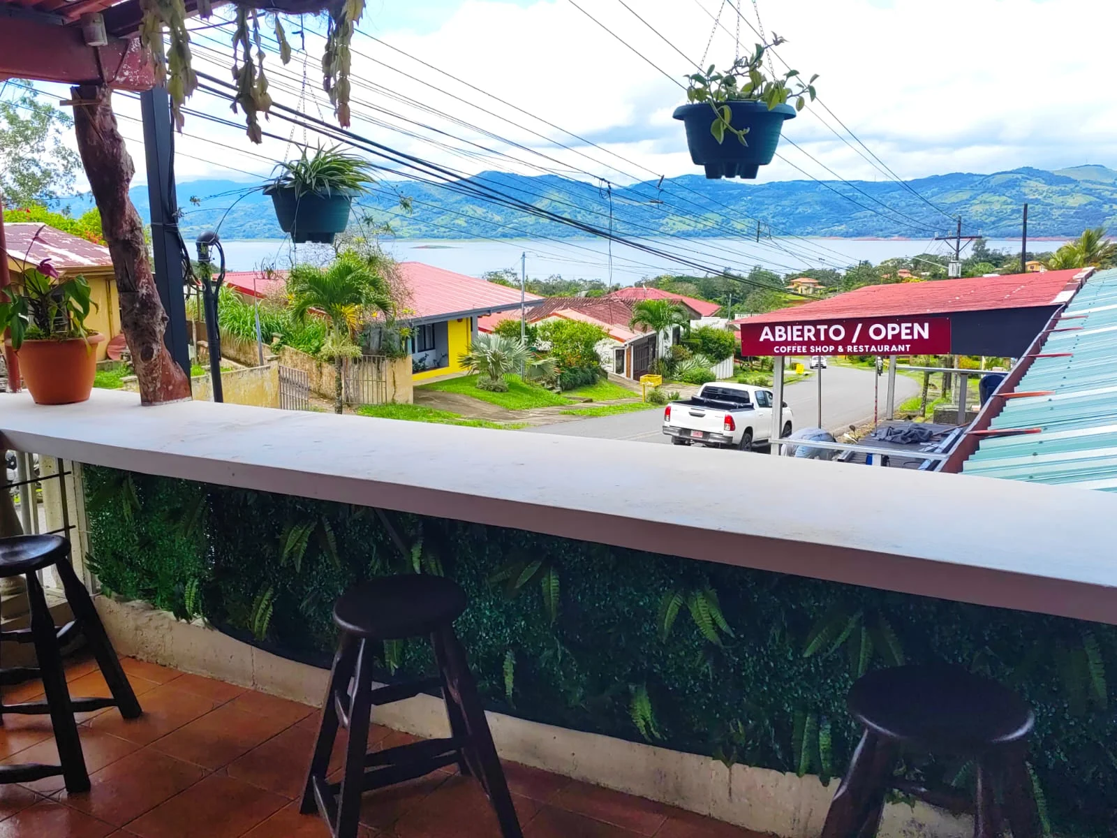 Comercial Space + 3BD 1 BA Home + 1BD 1BA Apartment in Nuevo Arenal photo 7