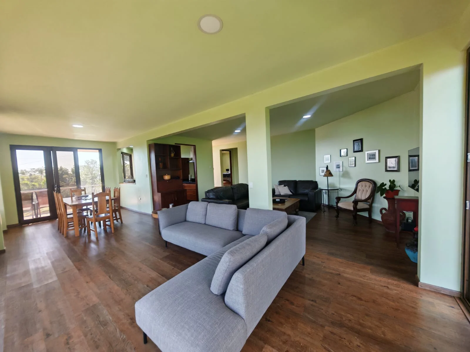 Beautiful Fully Furnished 3BD/3BA Lake & Volcano View Home photo 5