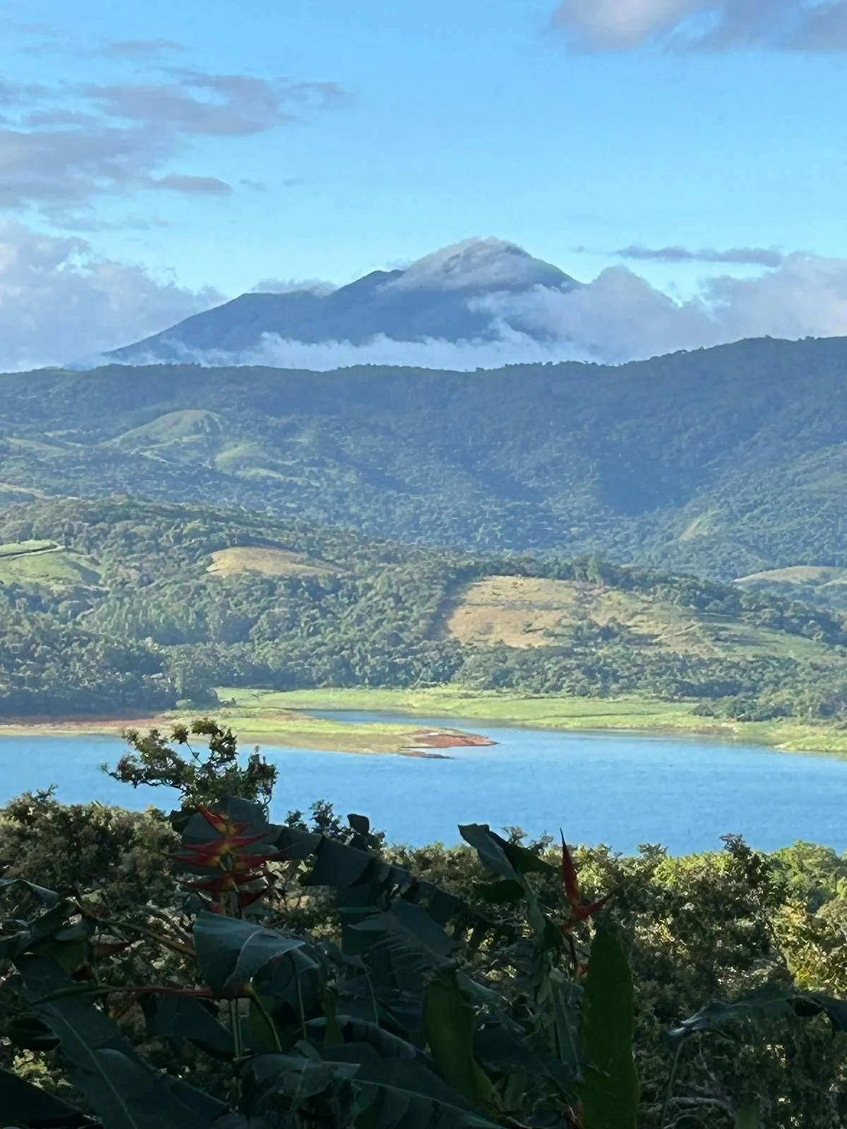 Peaceful 3BD / 2BA Home on 12164 m² (3.01 Acre) with Lake & Volcano Views  photo 27