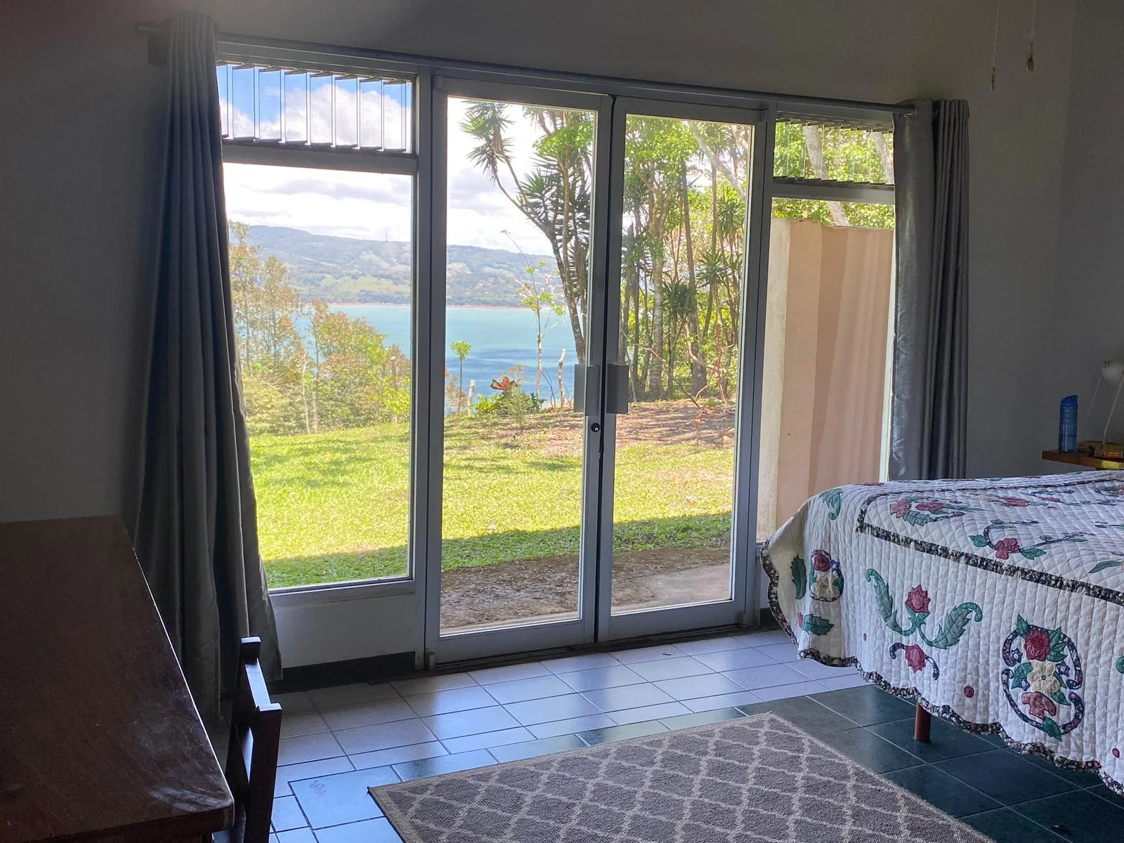 Peaceful 3BD / 2BA Home on 12164 m² (3.01 Acre) with Lake & Volcano Views  photo 18