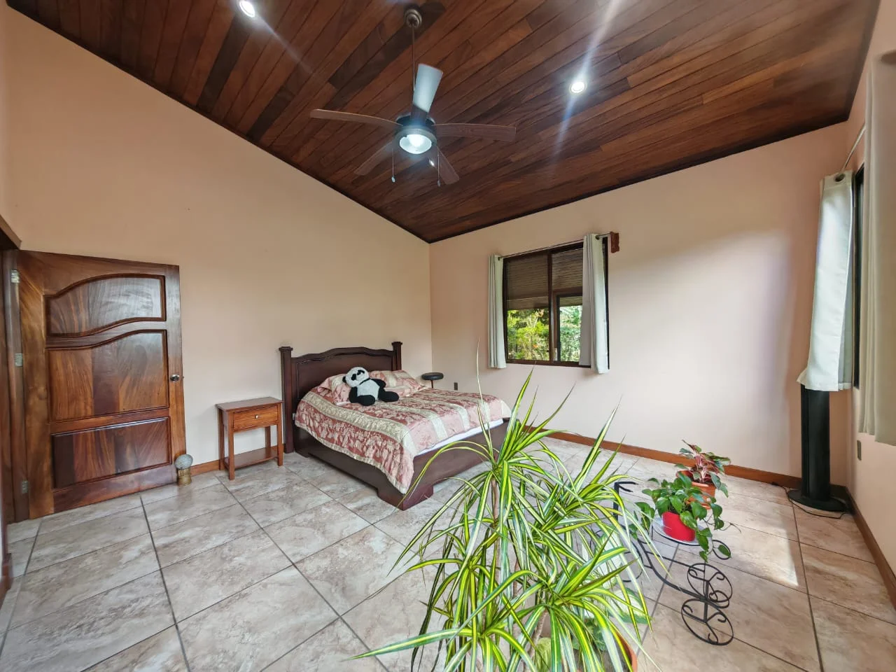 Lovely 3BD/2BA Home on 0.25 Acres with Security & Fruit Trees in Tronadora photo 18