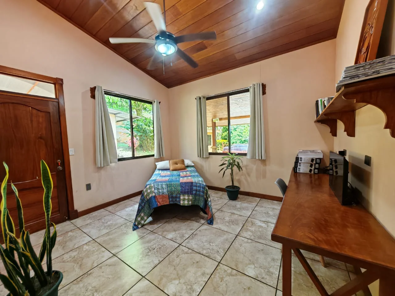 Lovely 3BD/2BA Home on 0.25 Acres with Security & Fruit Trees in Tronadora photo 23