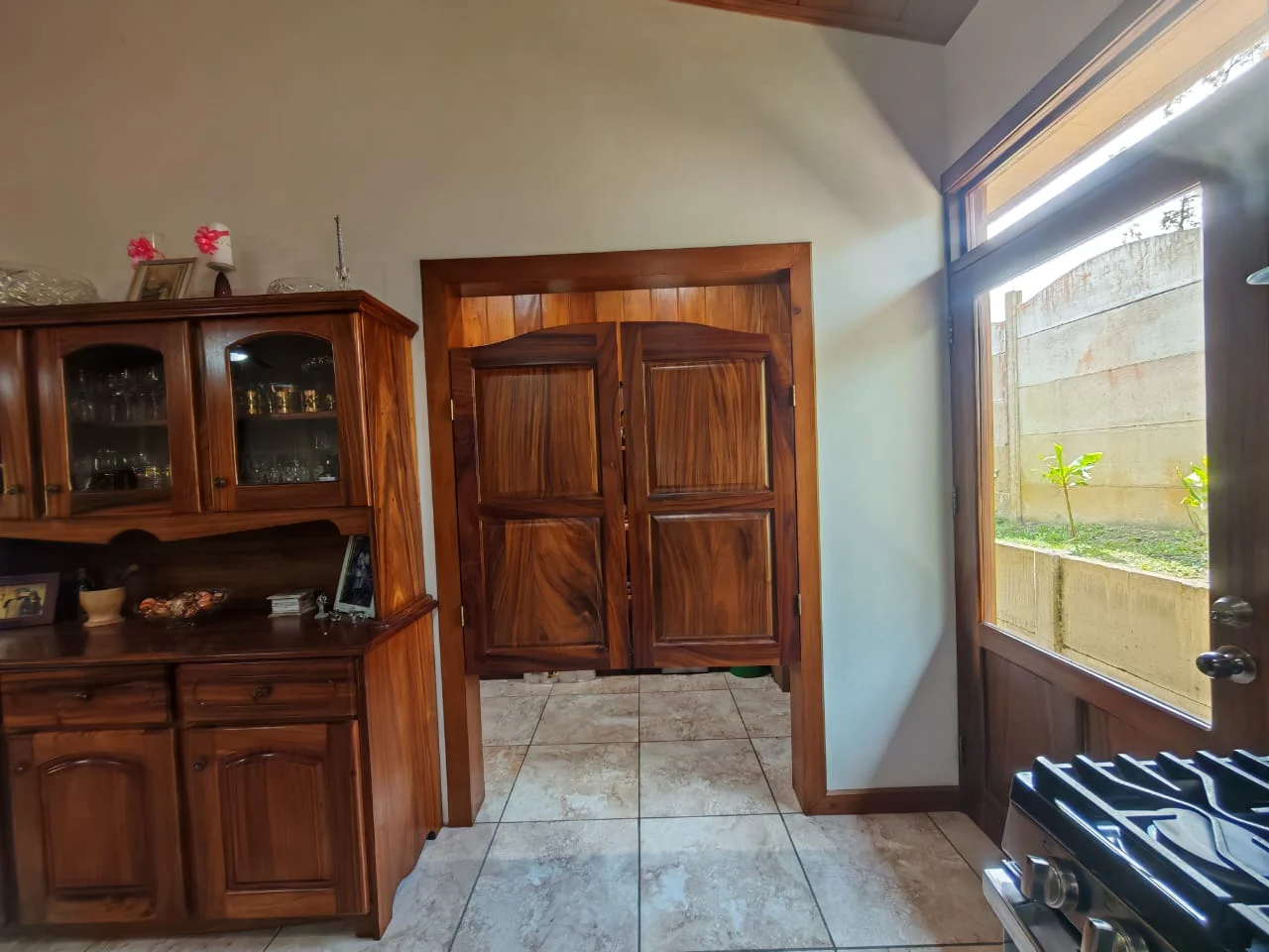 Lovely 3BD/2BA Home on 0.25 Acres with Security & Fruit Trees in Tronadora photo 15