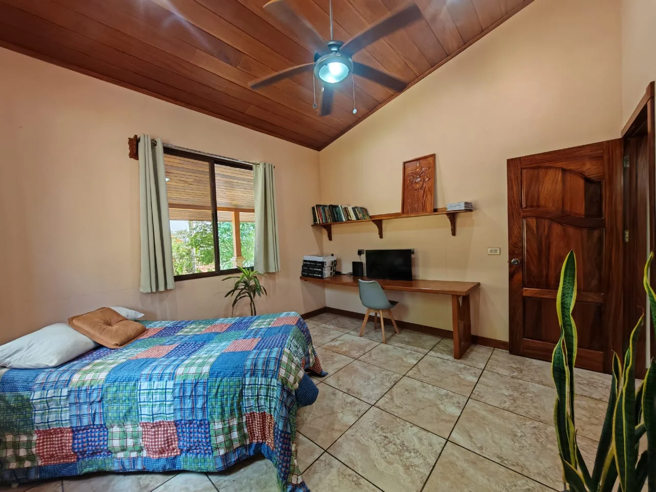 Lovely 3BD/2BA Home on 0.25 Acres with Security & Fruit Trees in Tronadora photo 24