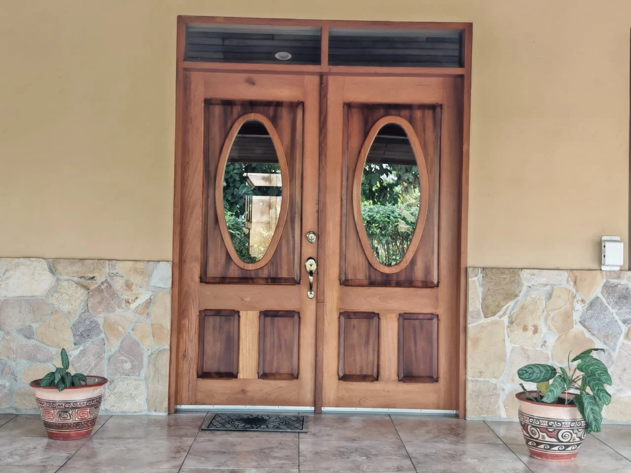 Lovely 3BD/2BA Home on 0.25 Acres with Security & Fruit Trees in Tronadora photo 8