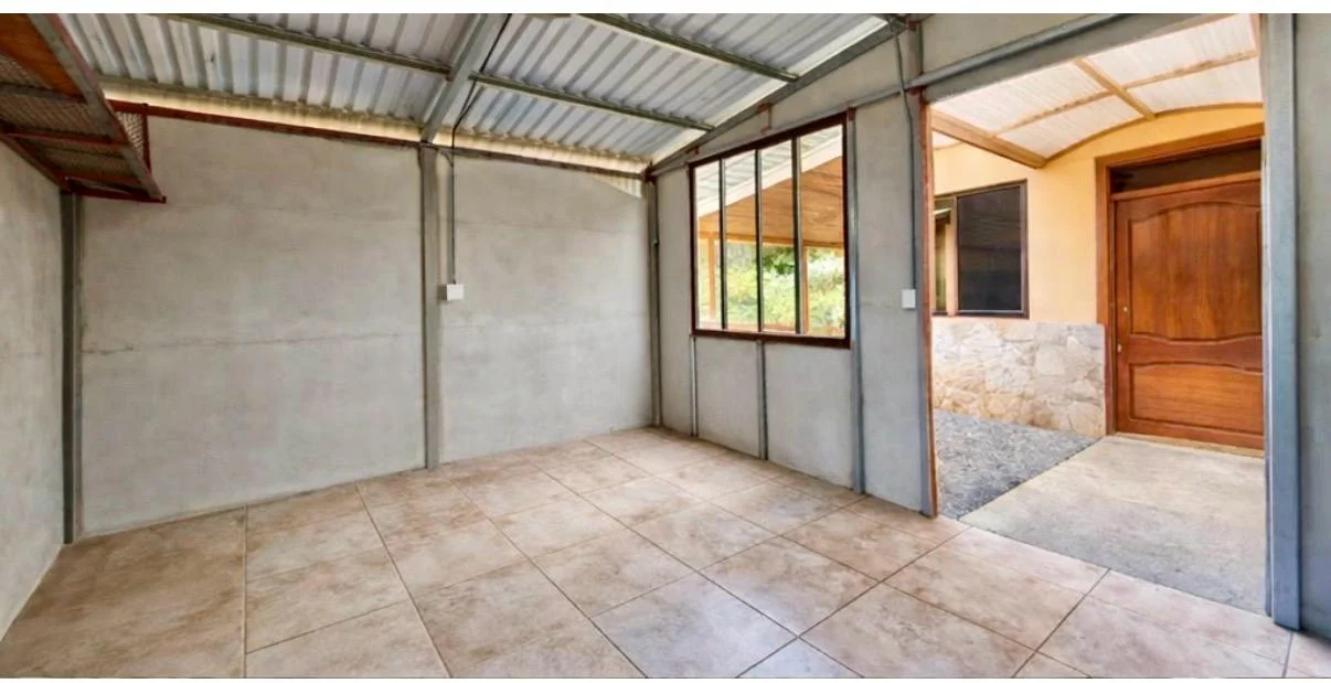 Lovely 3BD/2BA Home on 0.25 Acres with Security & Fruit Trees in Tronadora photo 38